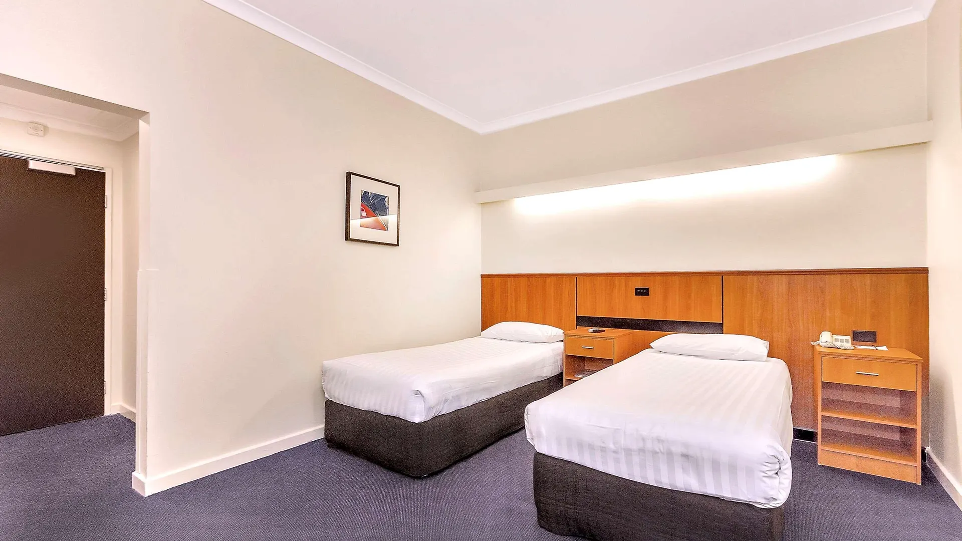 Metro Hotel Perth City