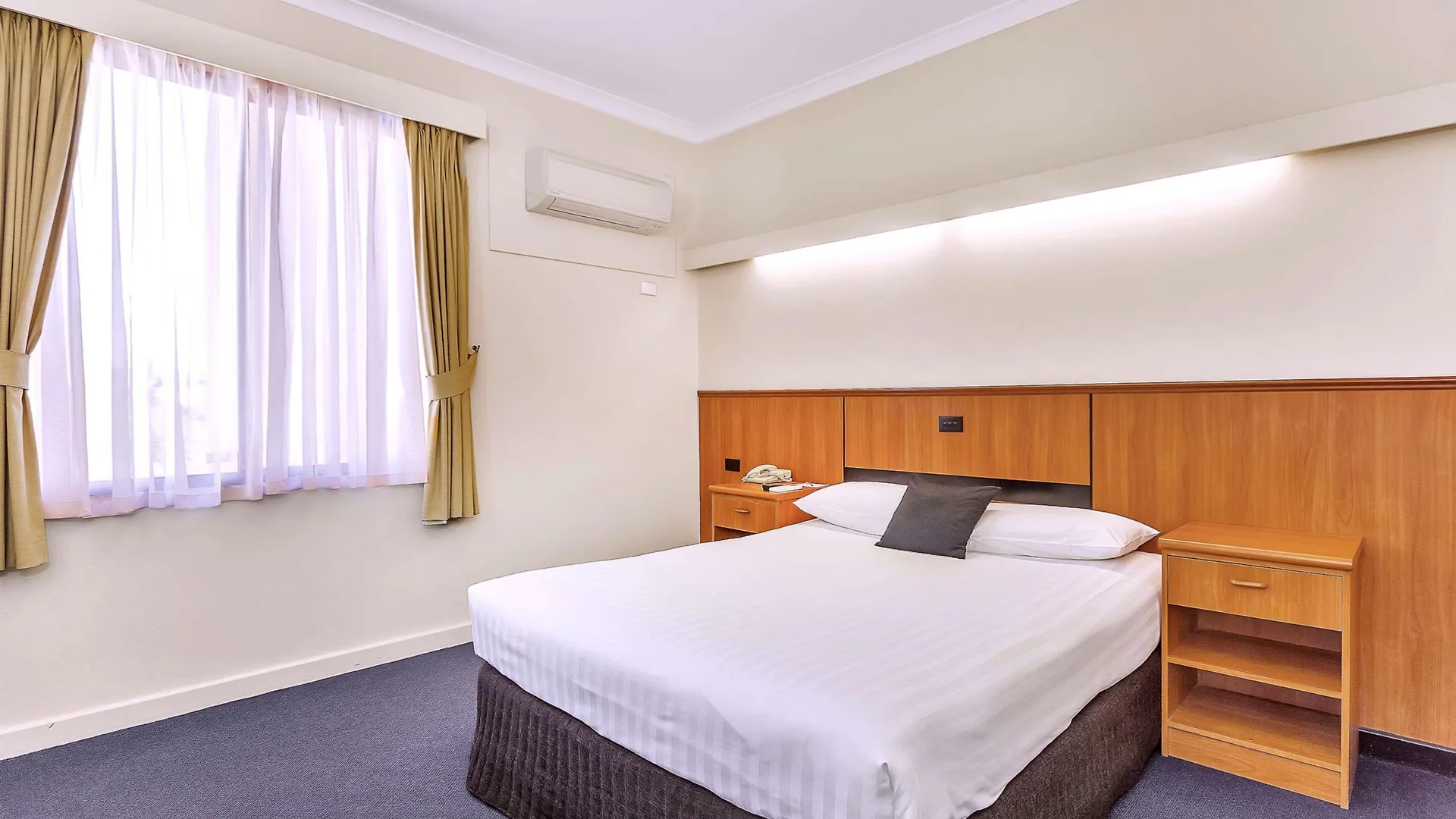 Metro Hotel Perth City
