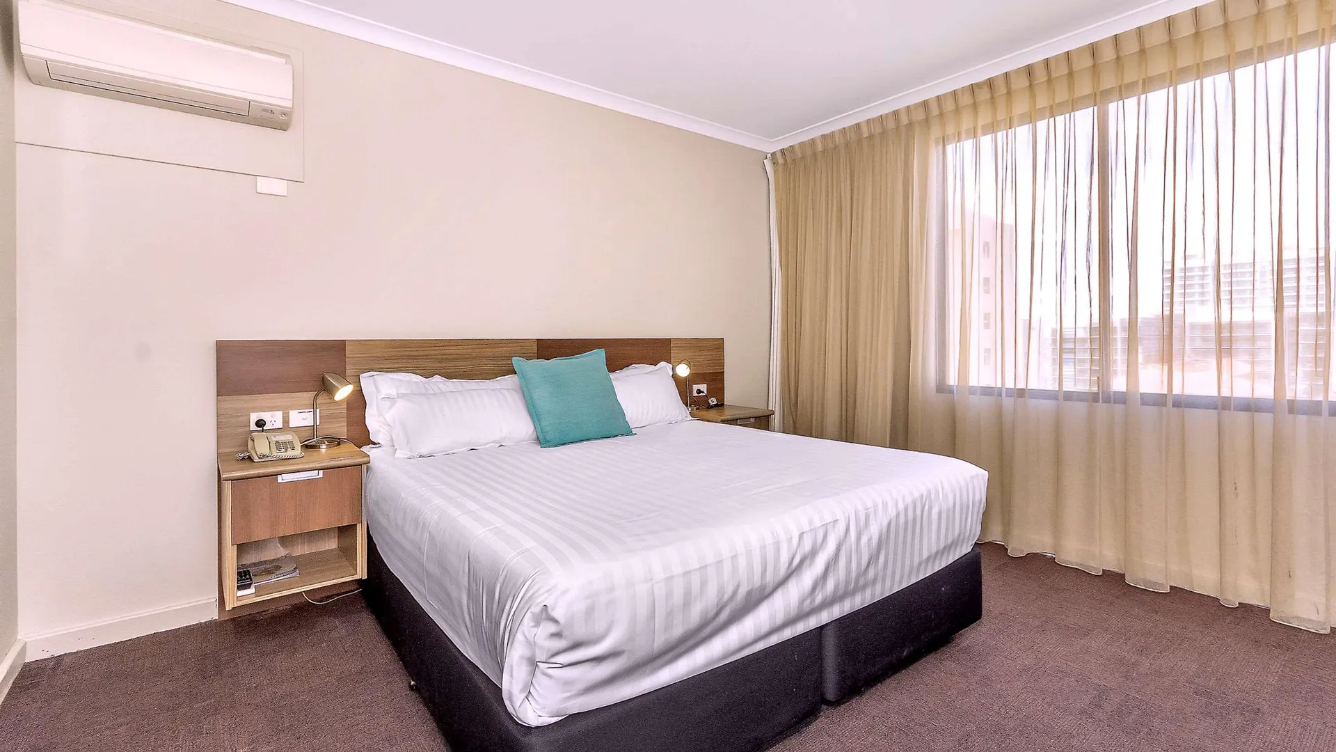 Metro Hotel Perth City