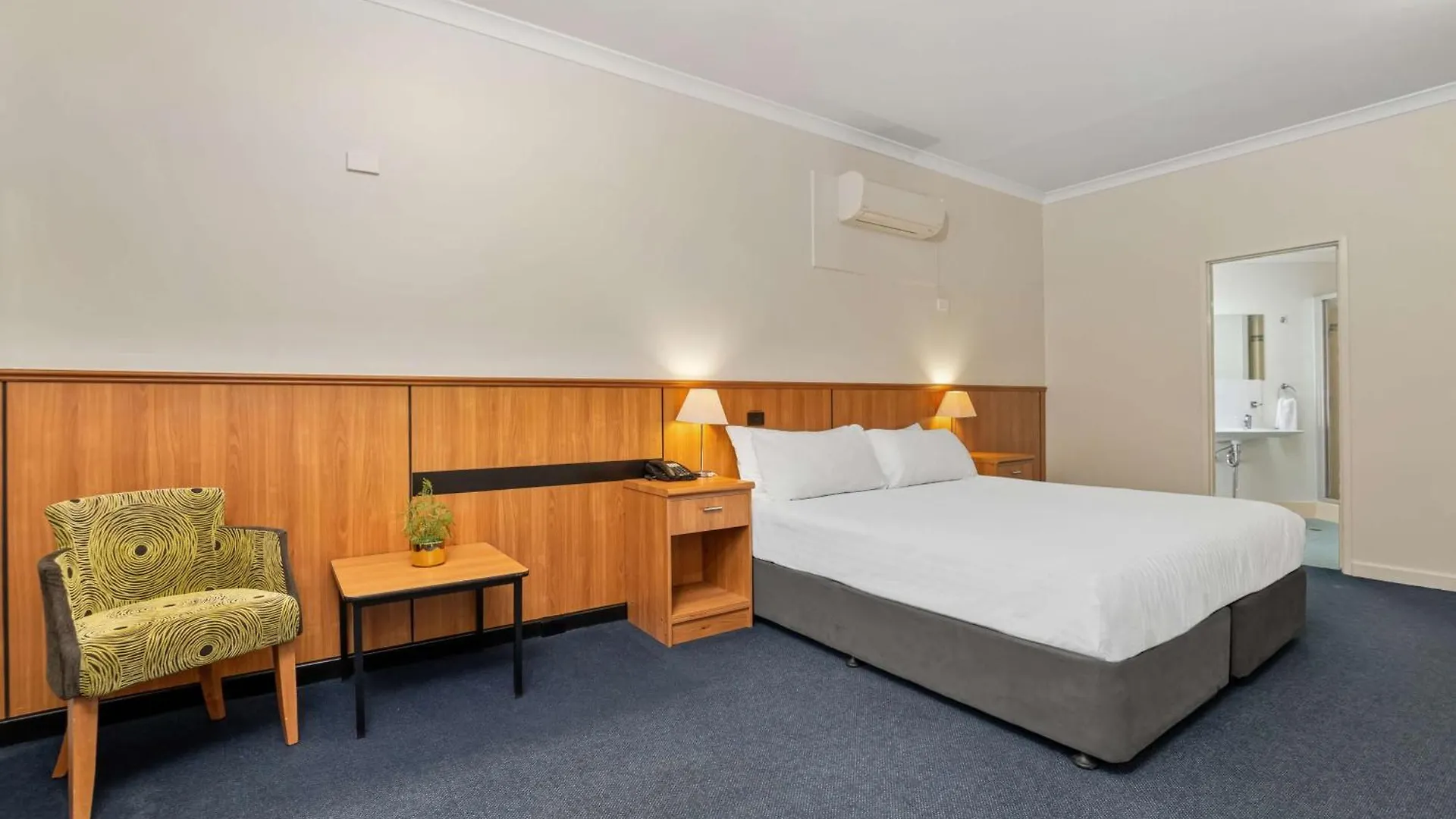 ***  Metro Hotel Perth City Australia