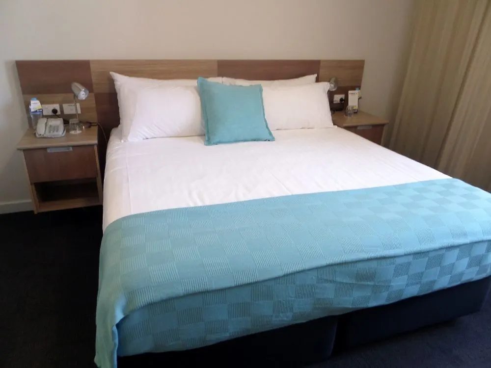 Metro Hotel Perth City